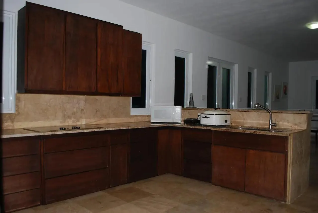 Manati World Point Inn